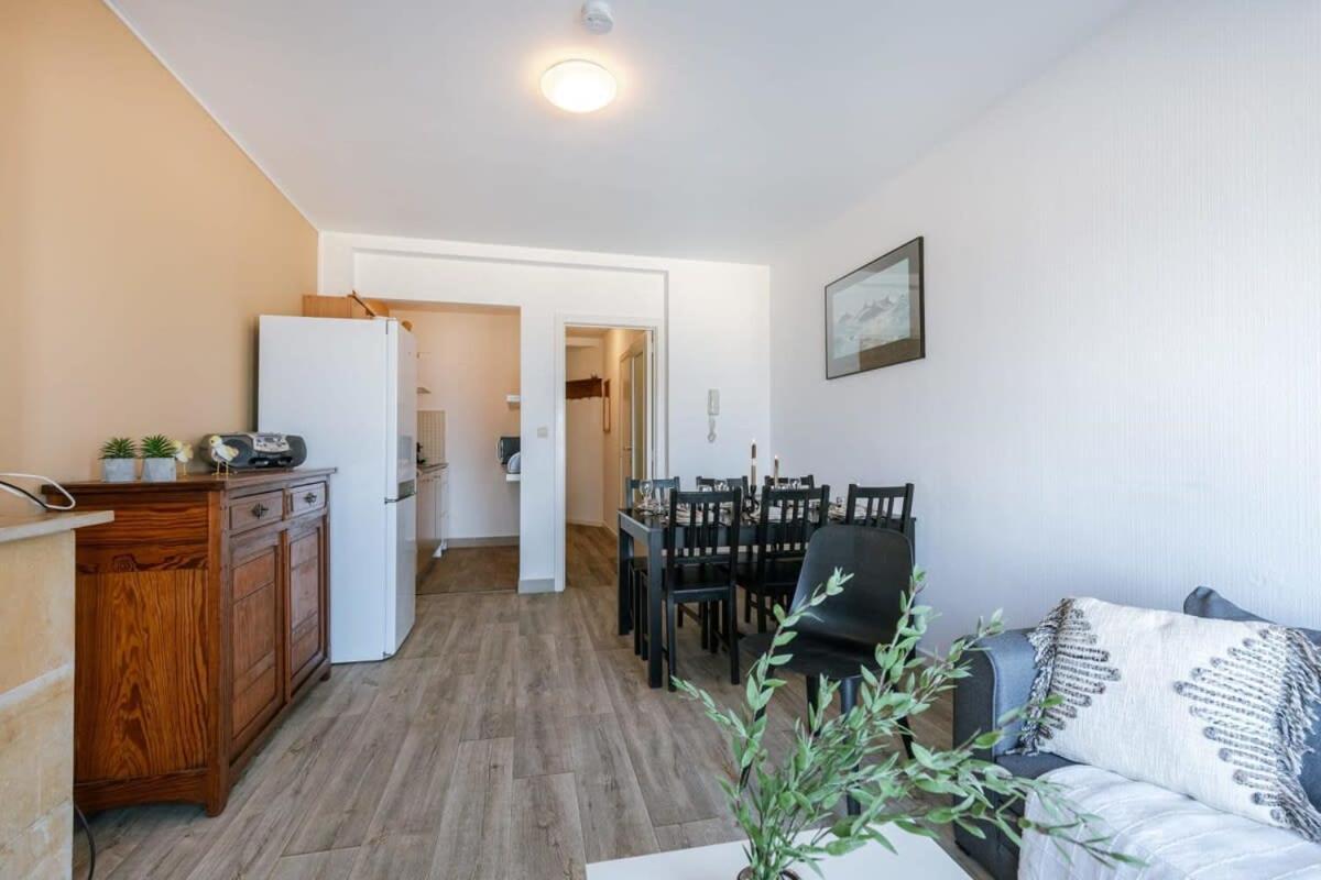 Huswell - Enjoyable Apartment With Sea View دي هان المظهر الخارجي الصورة